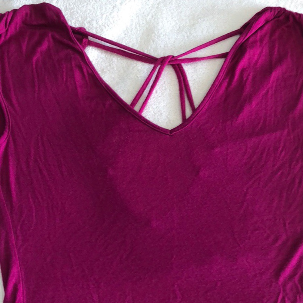 V Neck Fuchsia Cross Back Tee Medium